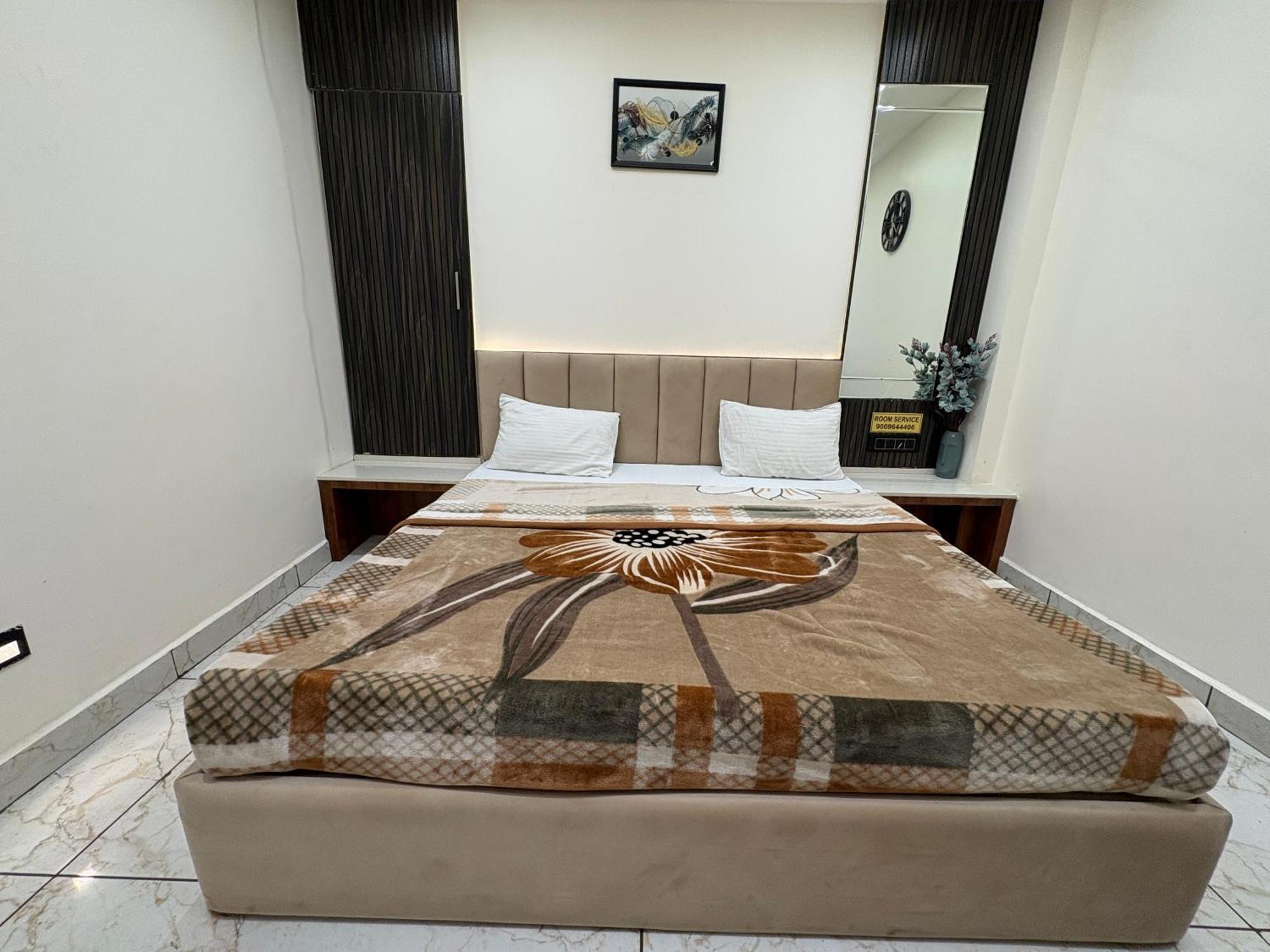 Hotel Anantshree Ujjain Zewnętrze zdjęcie