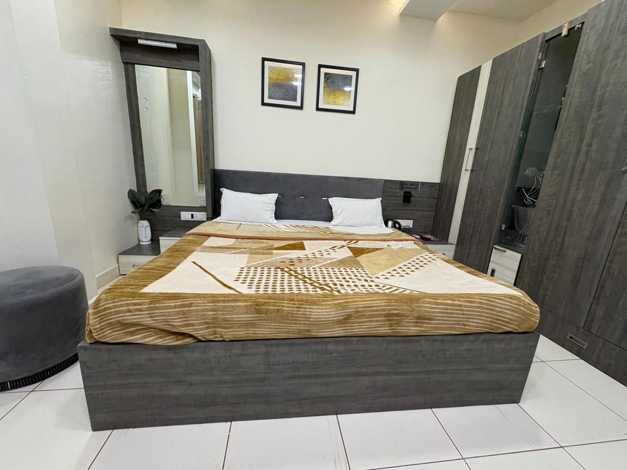 Hotel Anantshree Ujjain Zewnętrze zdjęcie